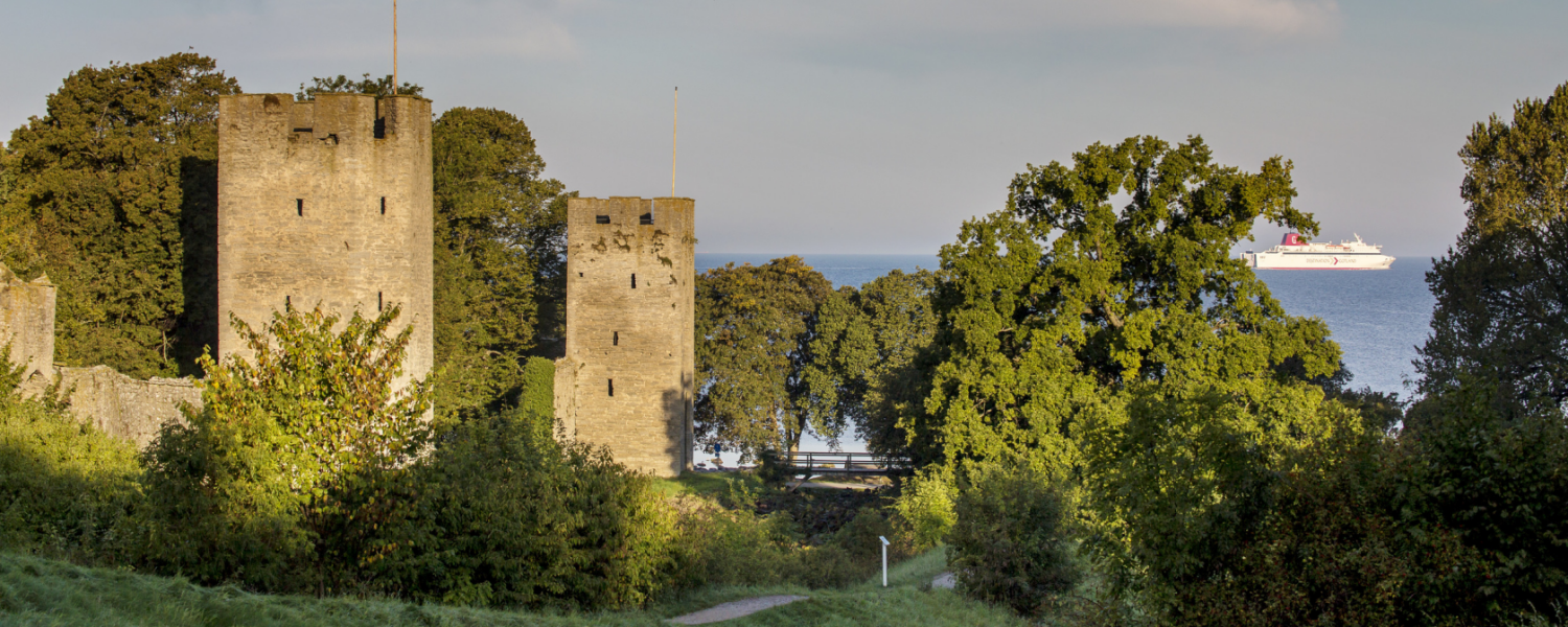 ferryexperts_gotland_visby_mauer_schiff_destinationgotland